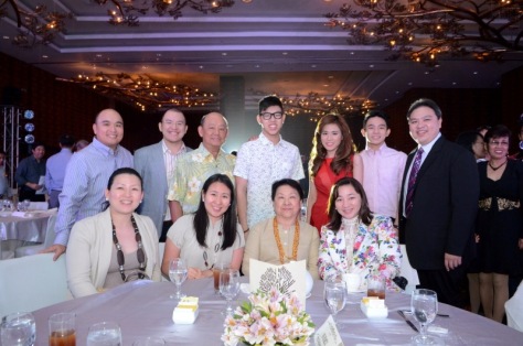 Mr. Jack Ng with his family and host, Toni Gonzaga